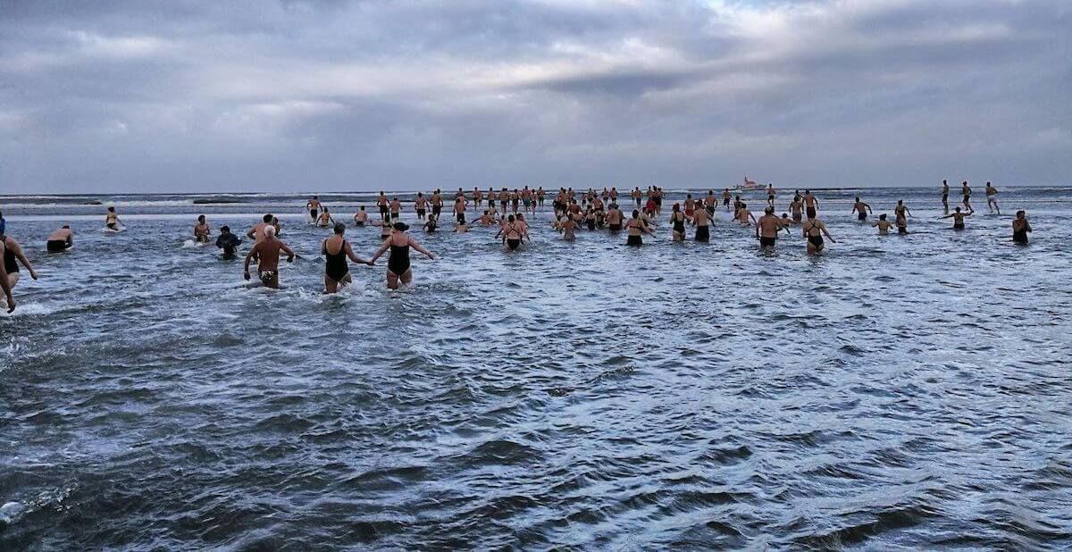 Neujahrsschwimmen auf Juist. © KV Juist