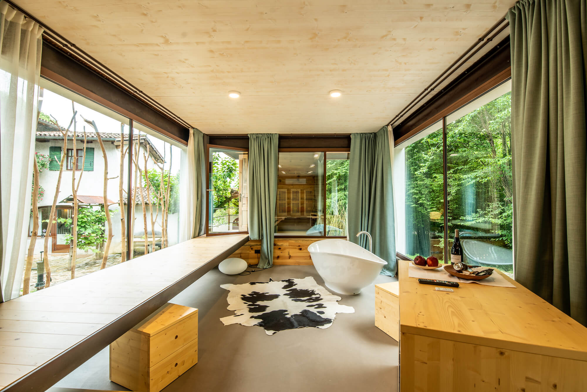 La Subida, Cormons, Italy, green, hotel room with bathtub-Friaul